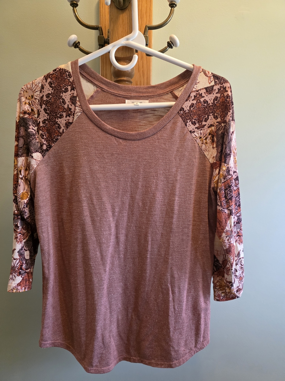 Maurices Dusty Rose Raglan Sleeve Floral Top